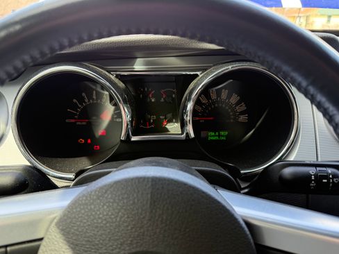 Used 2006 Ford Mustang GT Premium image 14