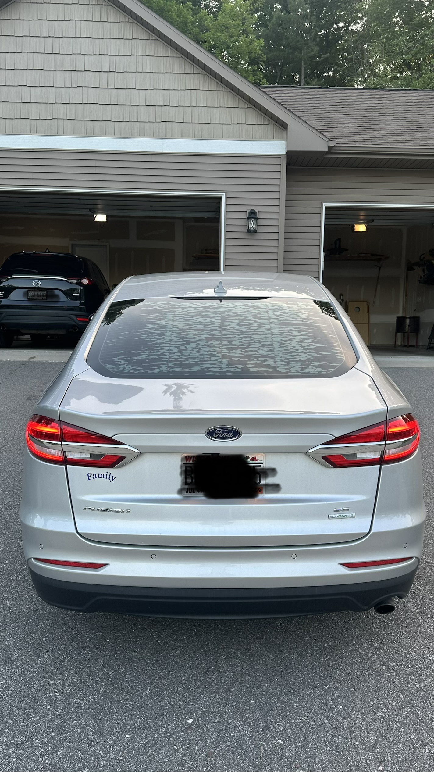 Used 2019 Ford Fusion SE FWD image 9