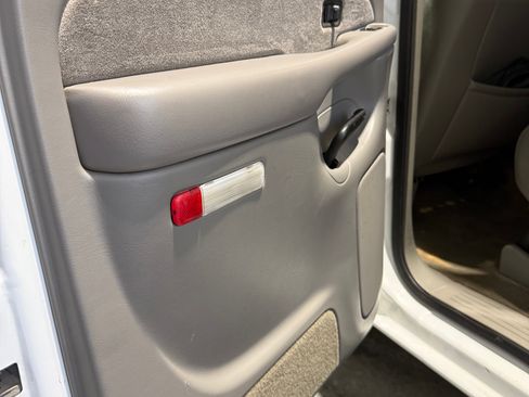 Used 2002 Chevrolet Silverado 3500 LT w/ Off-Road Skid Plate Pkg image 9