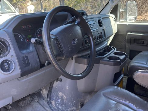 Used 2011 Ford E-350 and Econoline 350 Super Duty w/ Commercial Cargo Van Pkg image 8