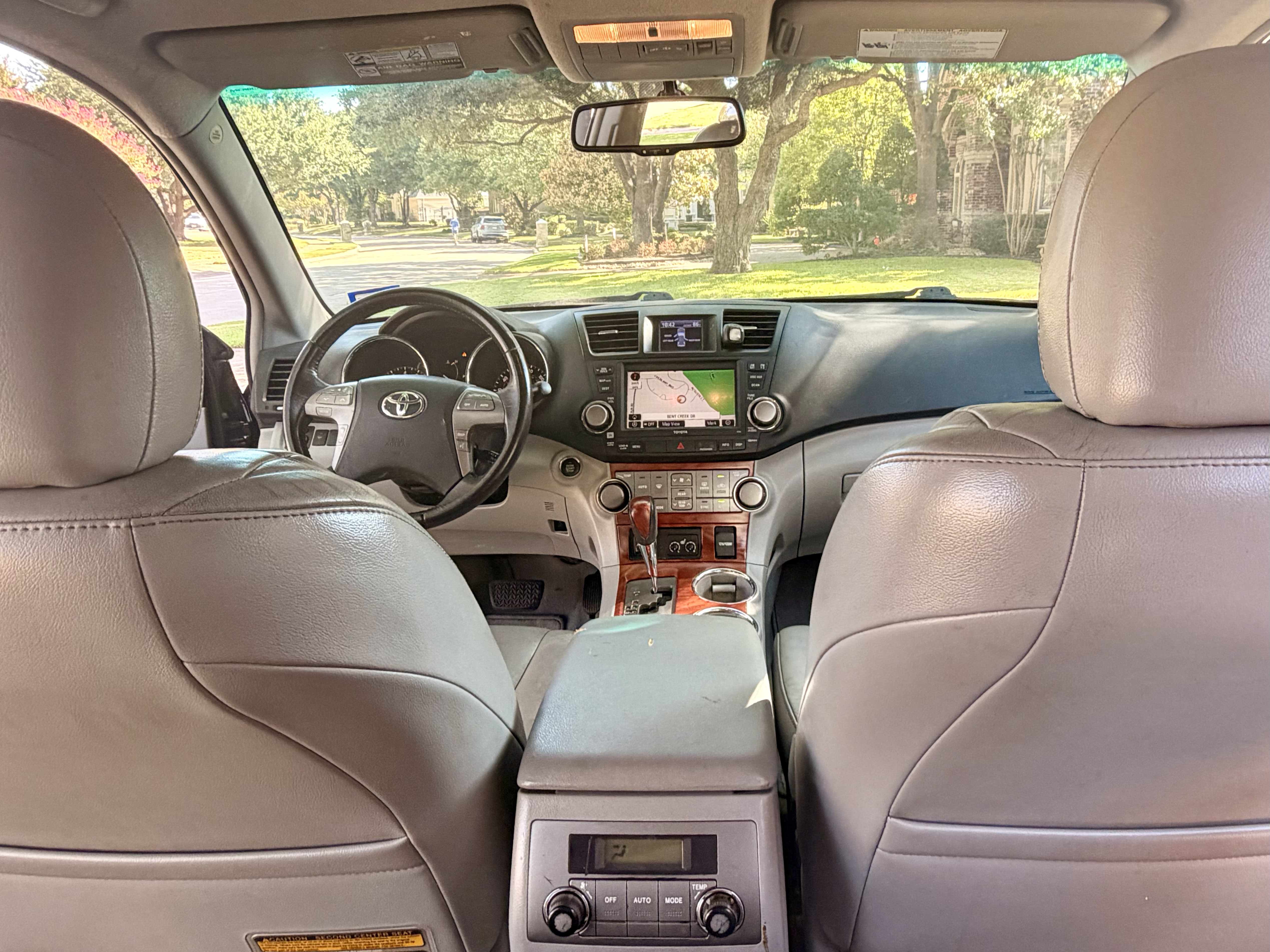 Used 2010 Toyota Highlander Limited w/ Extra Value Pkg 8 AWD/4WD image 7