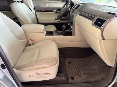 Used 2017 Lexus GX 460 AWD/4WD image 13