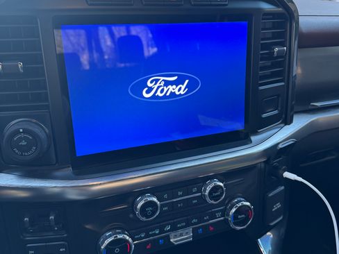 Used 2022 Ford F150 Lariat image 6