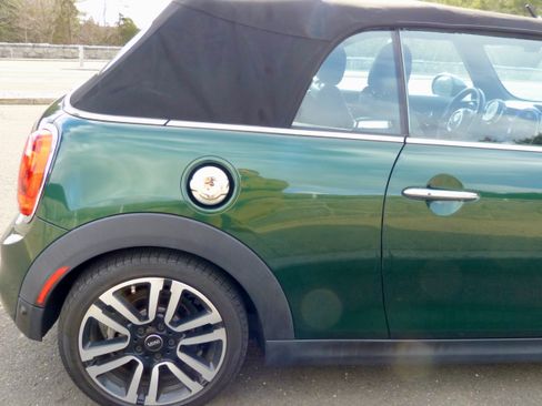 Used 2019 MINI Cooper S image 18