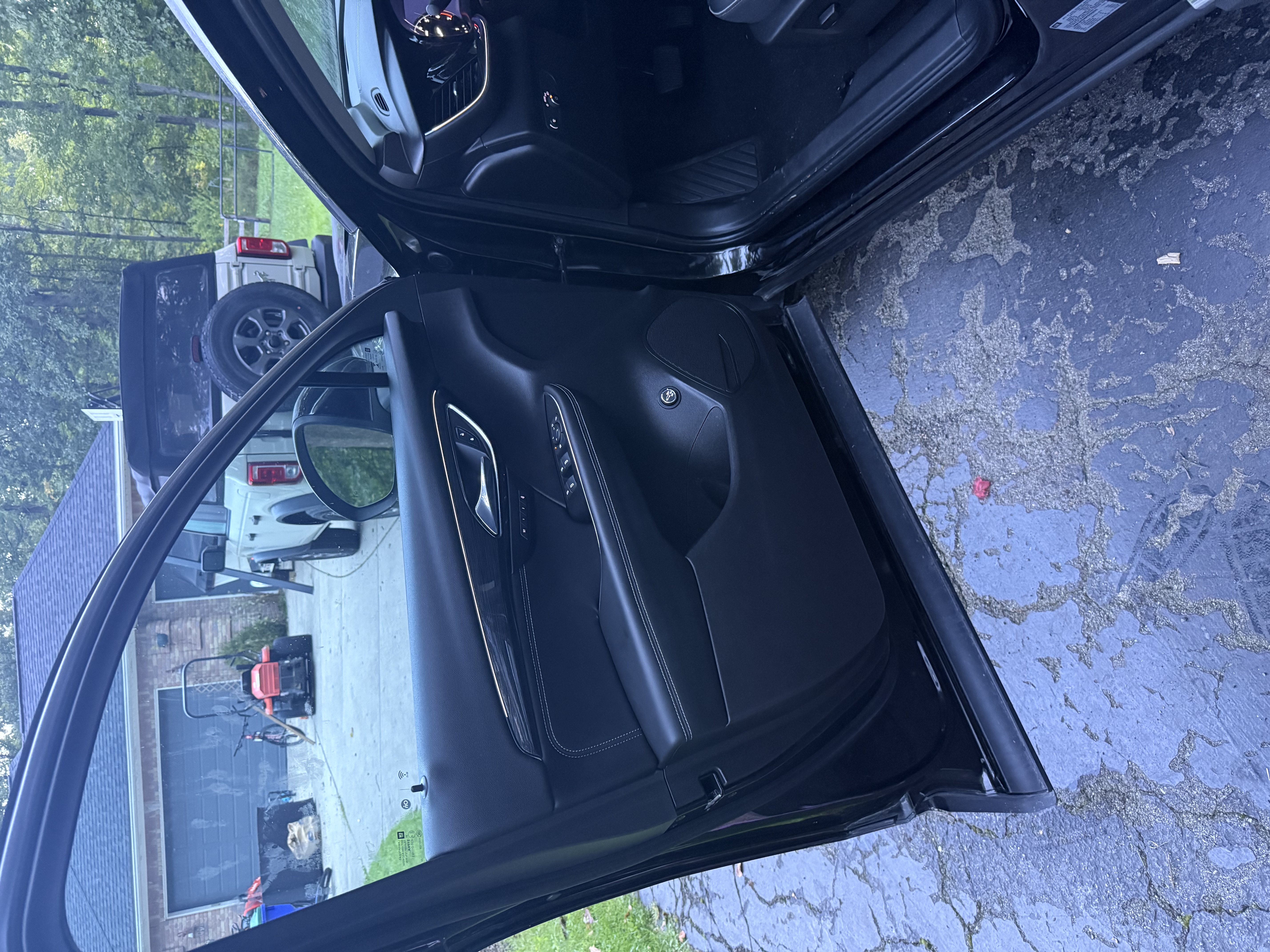 Used 2023 Buick Envision Essence AWD/4WD image 4