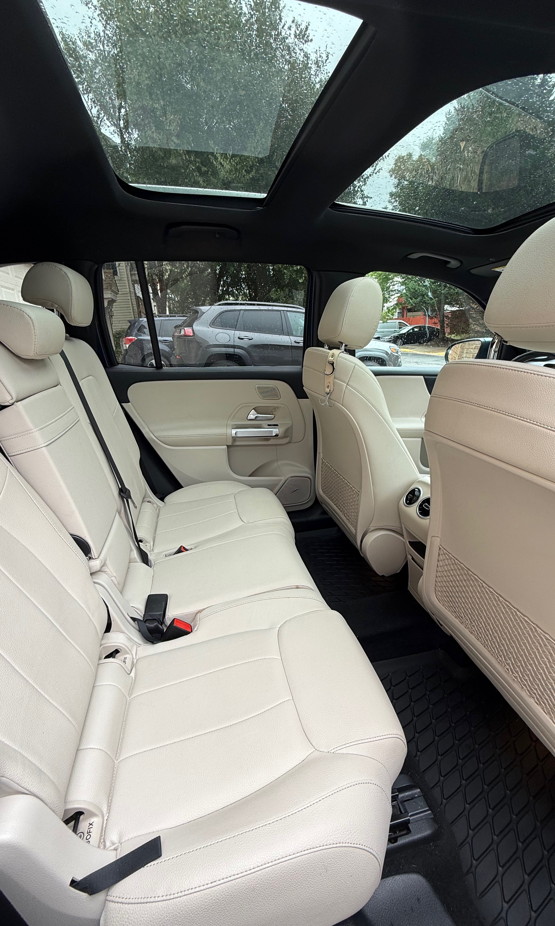 Used 2021 Mercedes-Benz GLB 250 4MATIC image 16