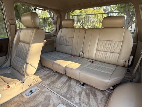 Used 2000 Toyota Land Cruiser Sport Utility 4D image 18