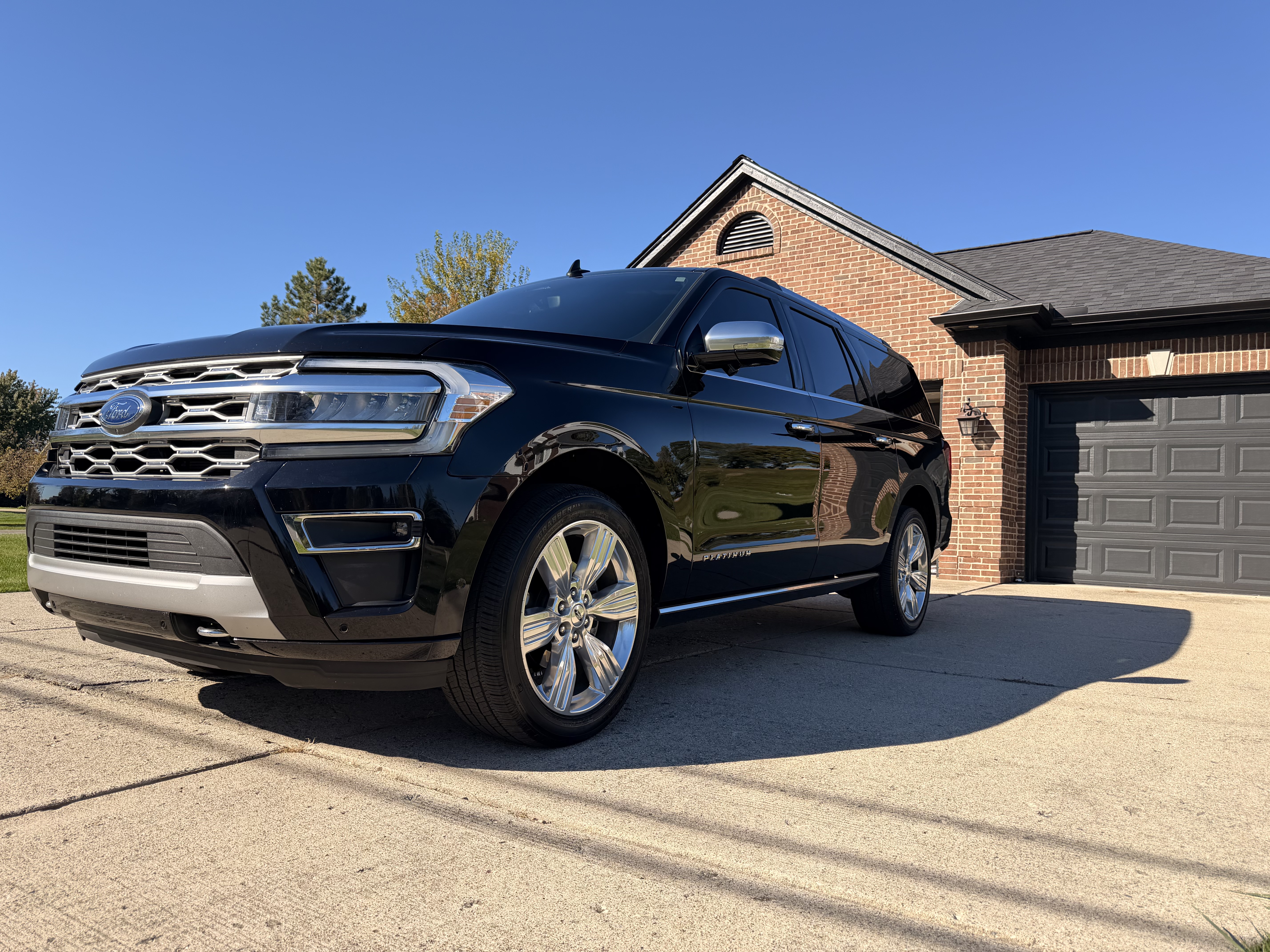 Used 2024 Ford Expedition Max Platinum AWD/4WD image 5