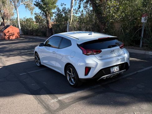 Used 2020 Hyundai Veloster 2.0 image 6