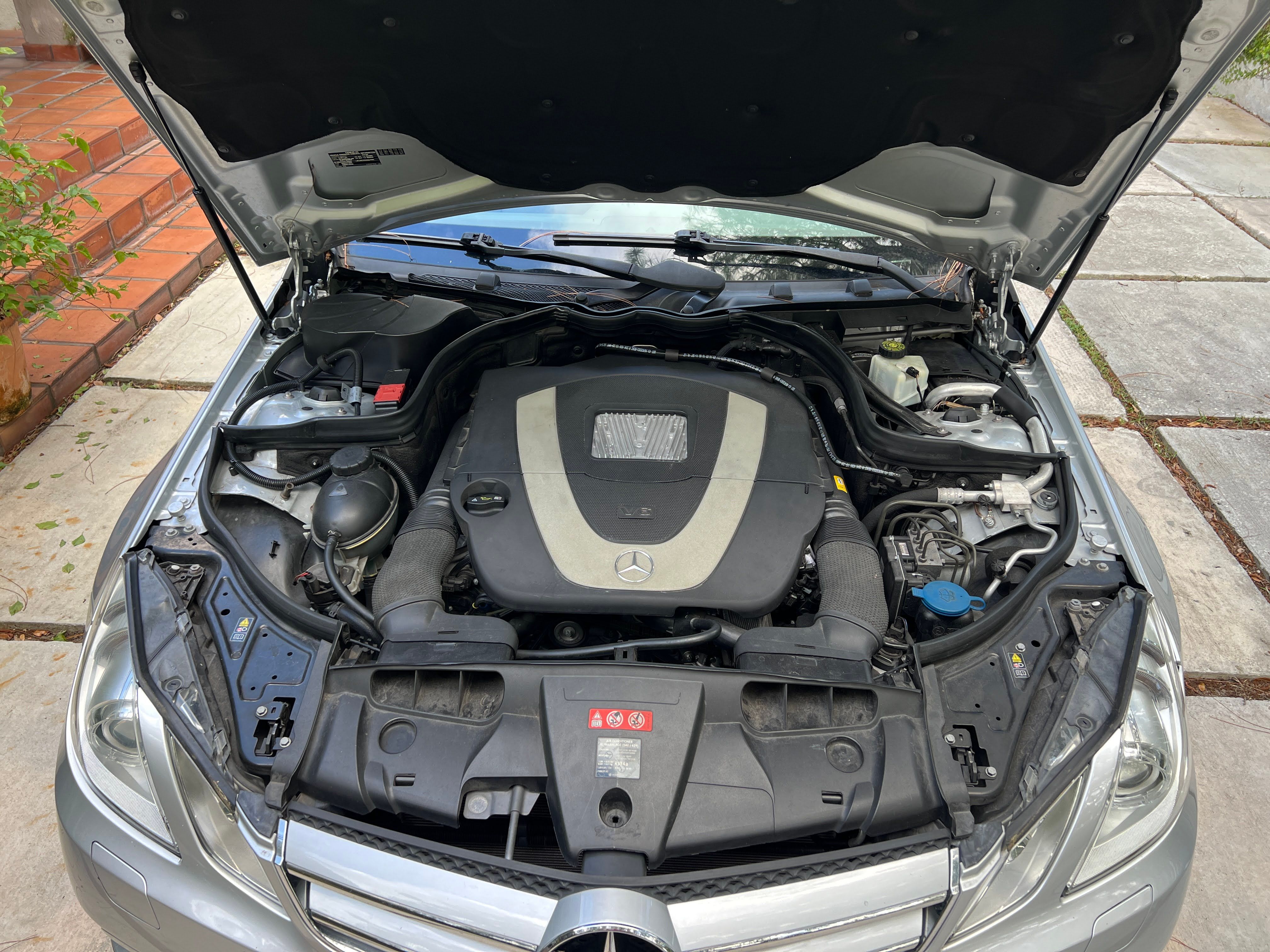 Used 2010 Mercedes-Benz E 350 Coupe image 6