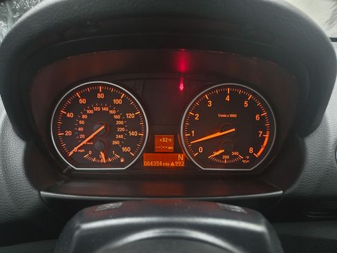 Used 2008 BMW 135i Convertible image 9