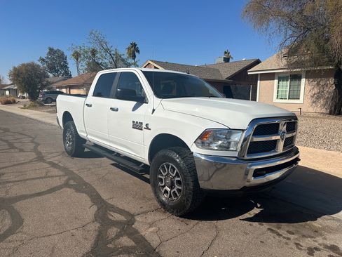Used 2018 RAM 2500 SLT image 14