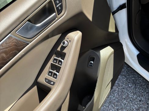 Used 2016 Audi Q5 2.0T Premium image 16