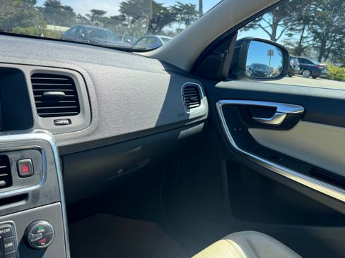 Used 2011 Volvo S60 T6 image 14