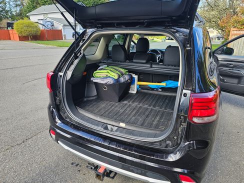 Used 2018 Mitsubishi Outlander SEL AWD/4WD image 11