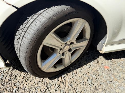 Used 2011 Mercedes-Benz C 300 4MATIC Sedan image 11