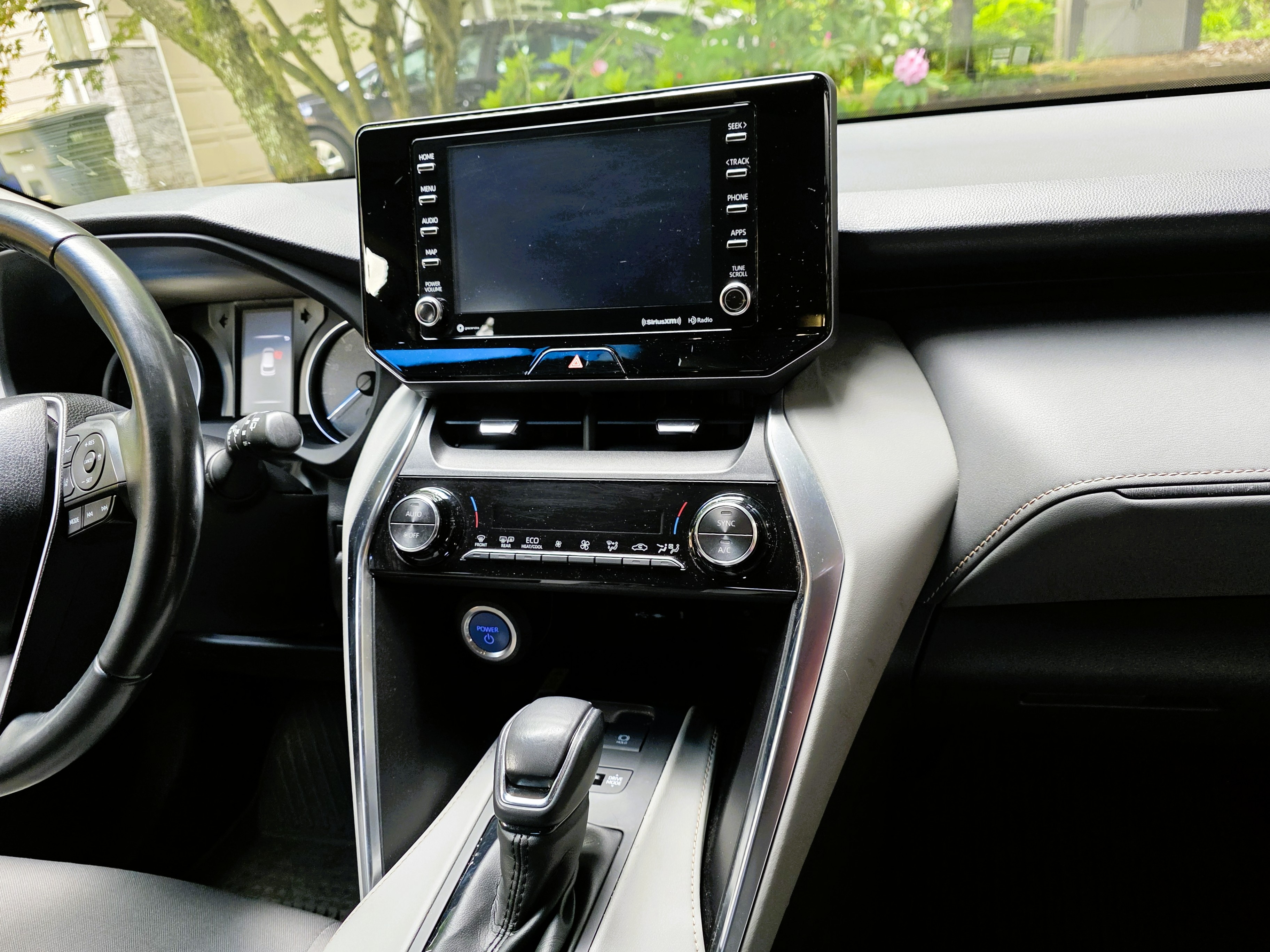 Used 2022 Toyota Venza LE AWD/4WD image 9