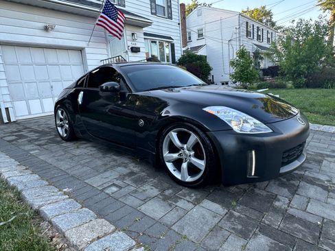Used 2007 Nissan 350Z Coupe w/ Cargo Convenience Pkg RWD image 1