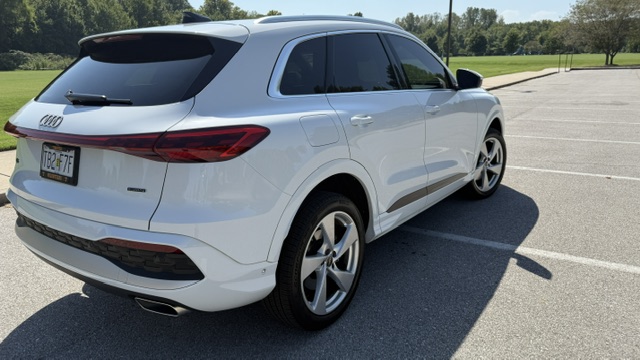 Used 2025 Audi Q5 Premium Plus AWD/4WD image 6
