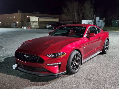 Used 2019 Ford Mustang GT Premium w/ Performance Package - Level 2 RWD image 9