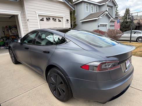 Used 2022 Tesla Model S Plaid image 8
