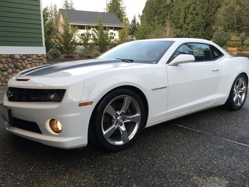 Used 2010 Chevrolet Camaro SS w/ RS Package image 6