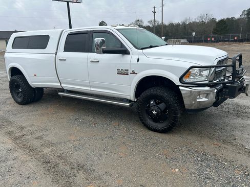 Used 2016 RAM 3500 Laramie w/ Convenience Group image 5