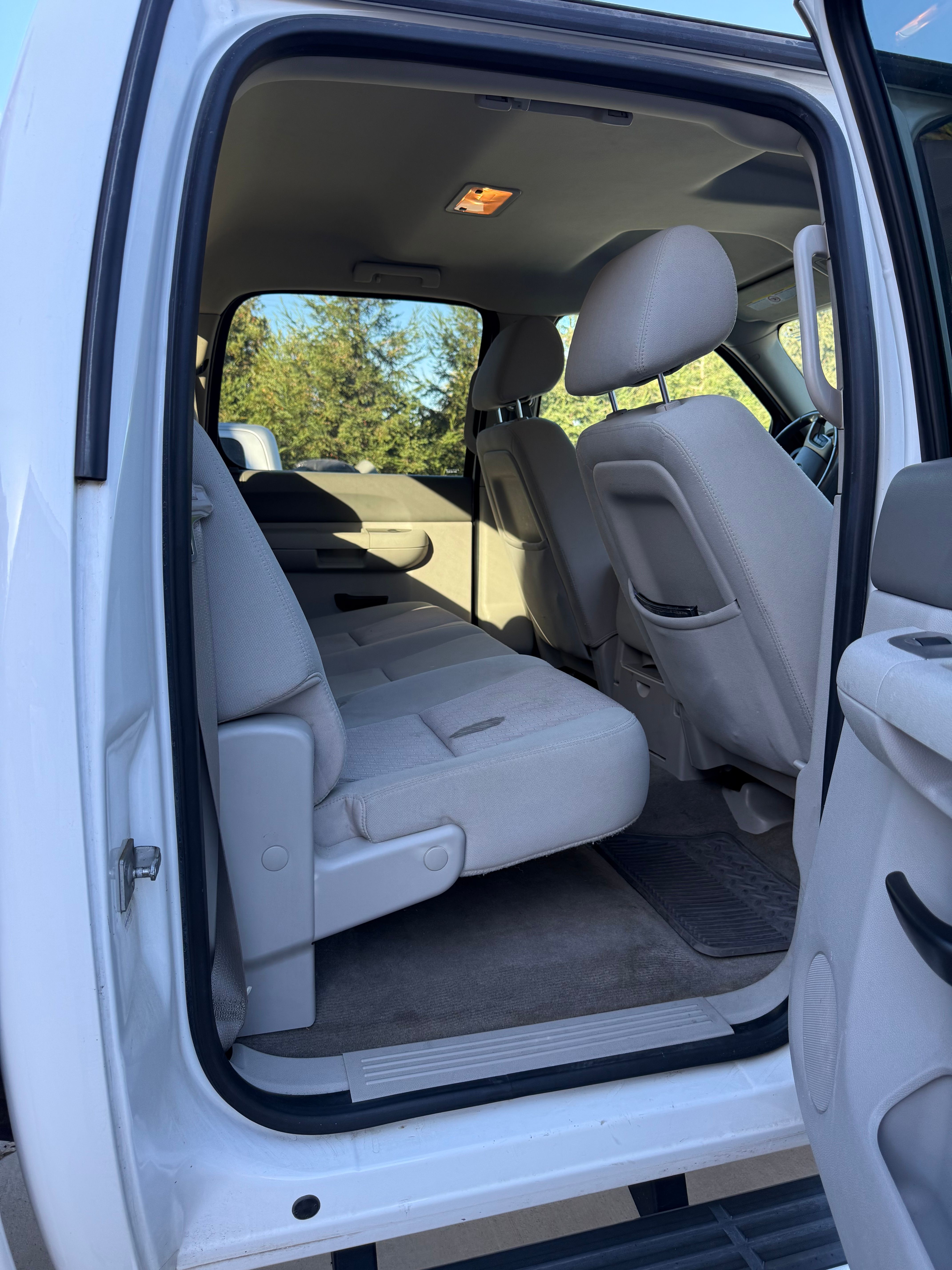Used 2014 GMC Sierra 2500 SLE w/ SLE Preferred Package AWD/4WD image 13