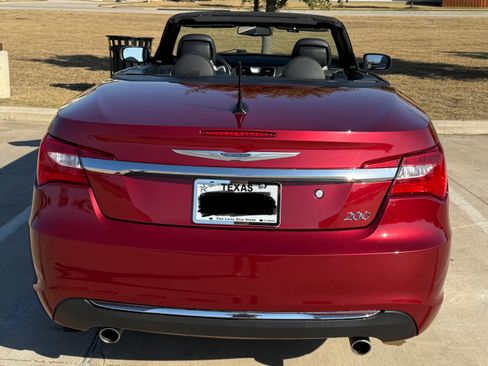 Used 2014 Chrysler 200 Limited image 8