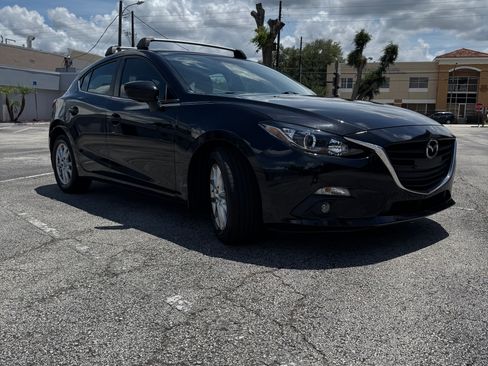 Used 2016 MAZDA MAZDA3 i Grand Touring FWD image 2
