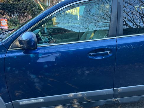 Used 2011 Subaru Outback 2.5i Limited w/ PWR Moonroof Pkg image 18