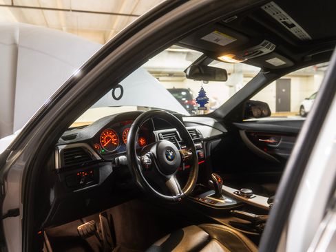 Used 2017 BMW 340i Sedan image 12