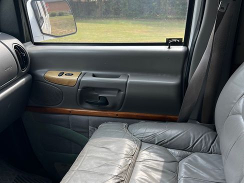 Used 1999 Ford E-250 and Econoline 250 Extended image 14