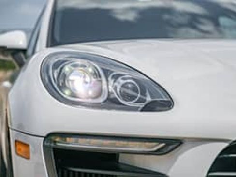 Used 2018 Porsche Macan S AWD/4WD image 23
