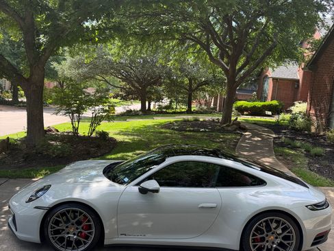 Used 2023 Porsche 911 Carrera 4S AWD/4WD image 1