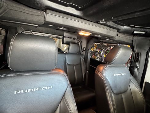Used 2015 Jeep Wrangler Rubicon image 17