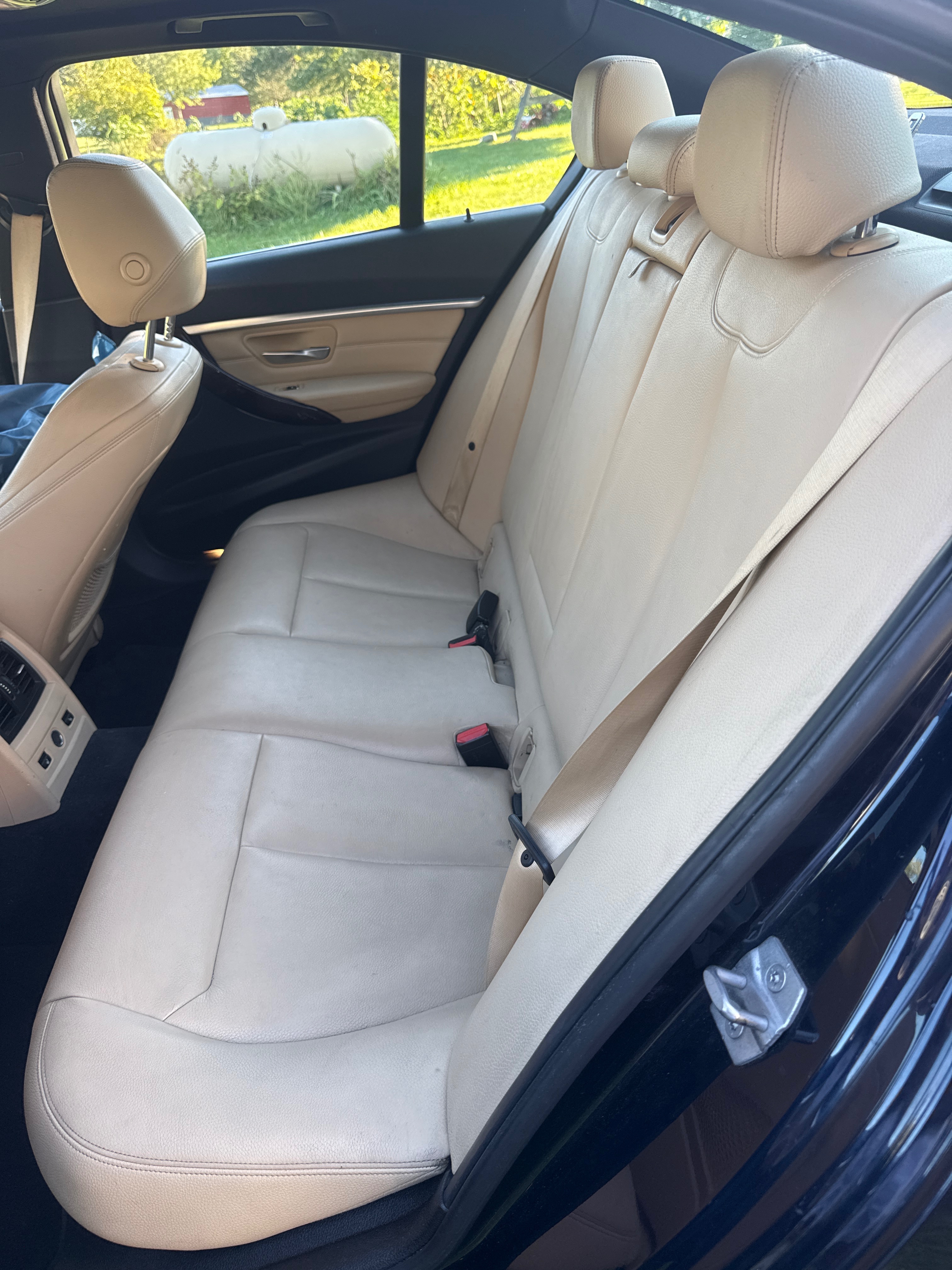 Used 2017 BMW 330i xDrive Sedan AWD/4WD image 2