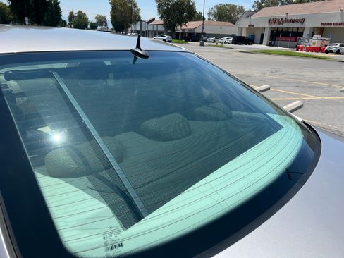 Used 2005 Mercedes-Benz E 320 Sedan image 14