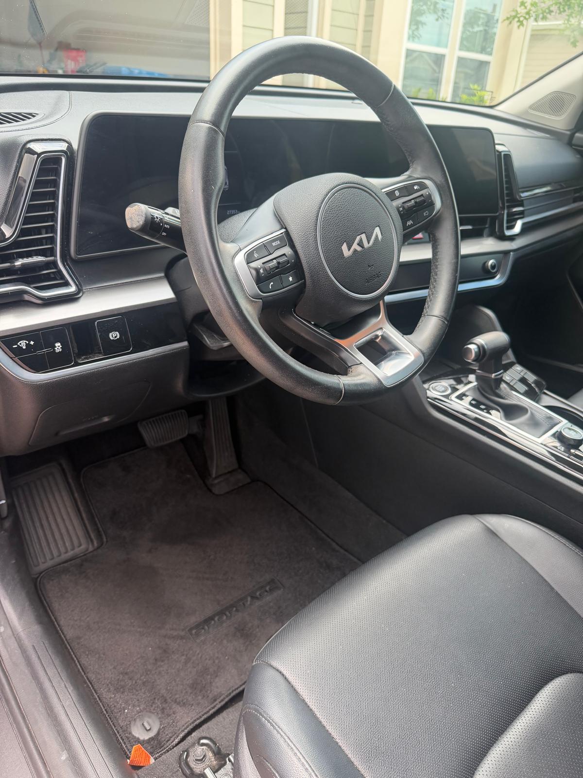 Used 2023 Kia Sportage EX FWD image 10