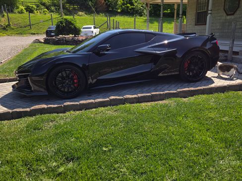 Used 2023 Chevrolet Corvette Z06 w/ Engine Appearance Package image 12