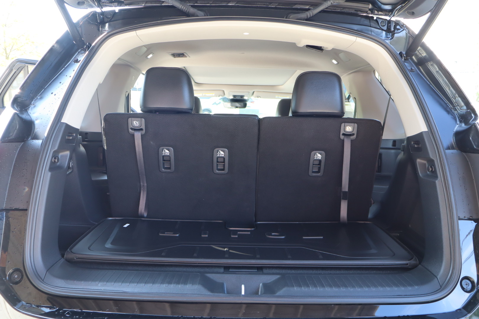 Used 2025 Honda Pilot Touring image 28