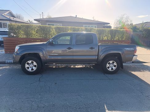 Used 2013 Toyota Tacoma PreRunner w/ TRD Off-Road Pkg image 1