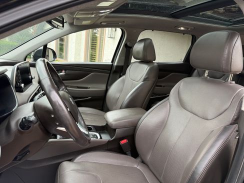 Used 2019 Hyundai Santa Fe FWD image 18