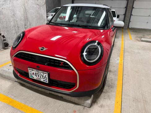 Used 2025 MINI Cooper S FWD image 2