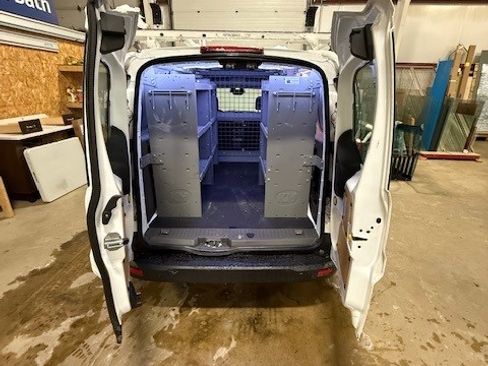 Used 2019 Ford Transit Connect XLT image 10