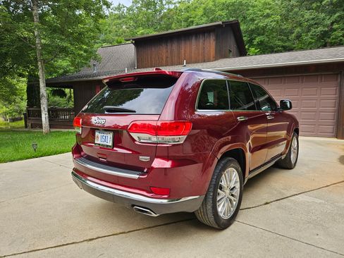 Used 2017 Jeep Grand Cherokee Summit image 10