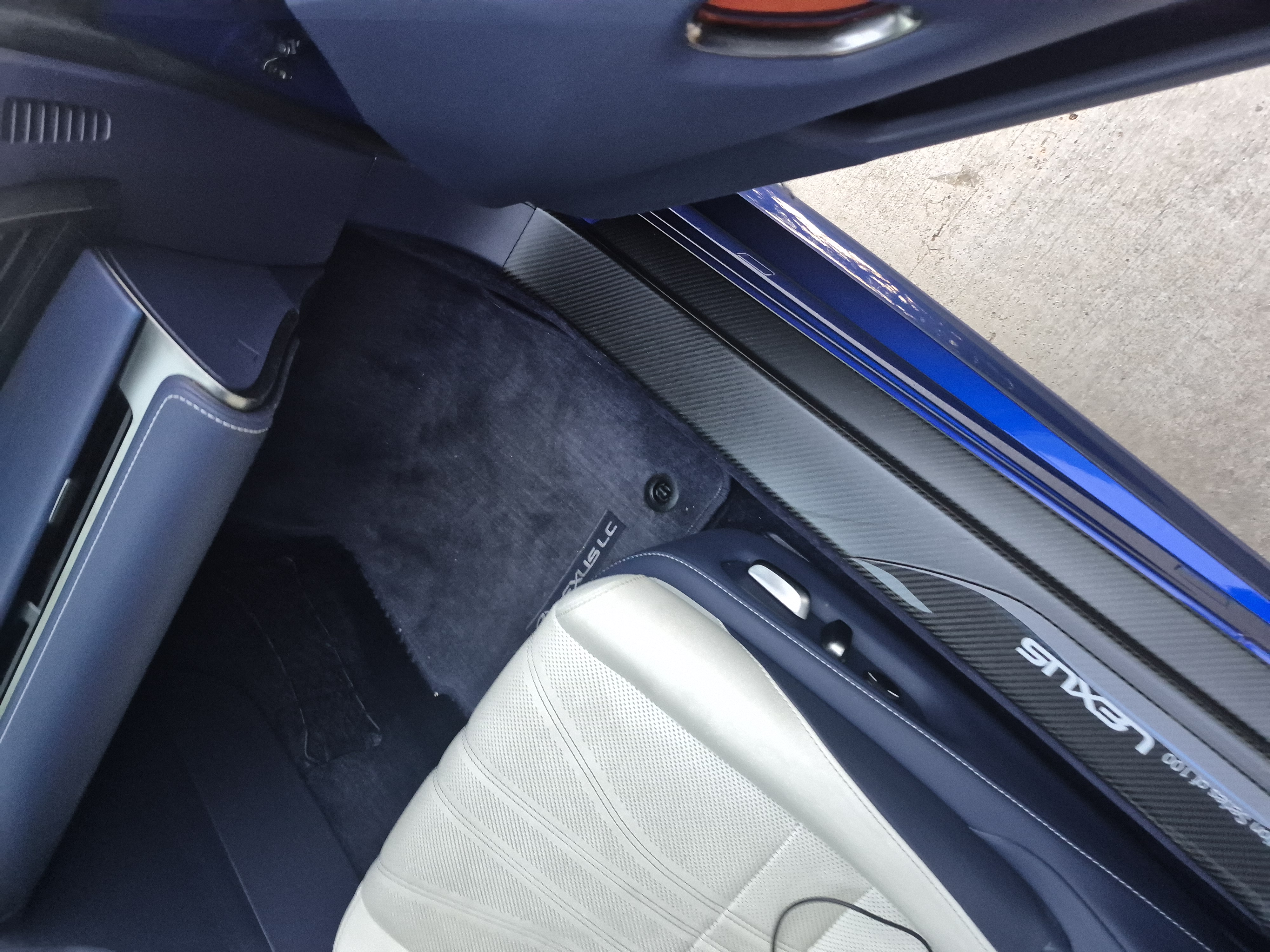 Used 2018 Lexus LC 500 Coupe w/ Launch Edition RWD image 25