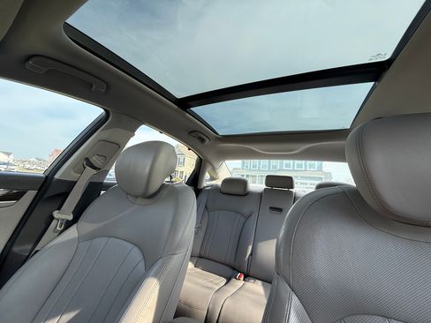 Used 2015 Hyundai Genesis 3.8 w/ Option Group 02 image 13