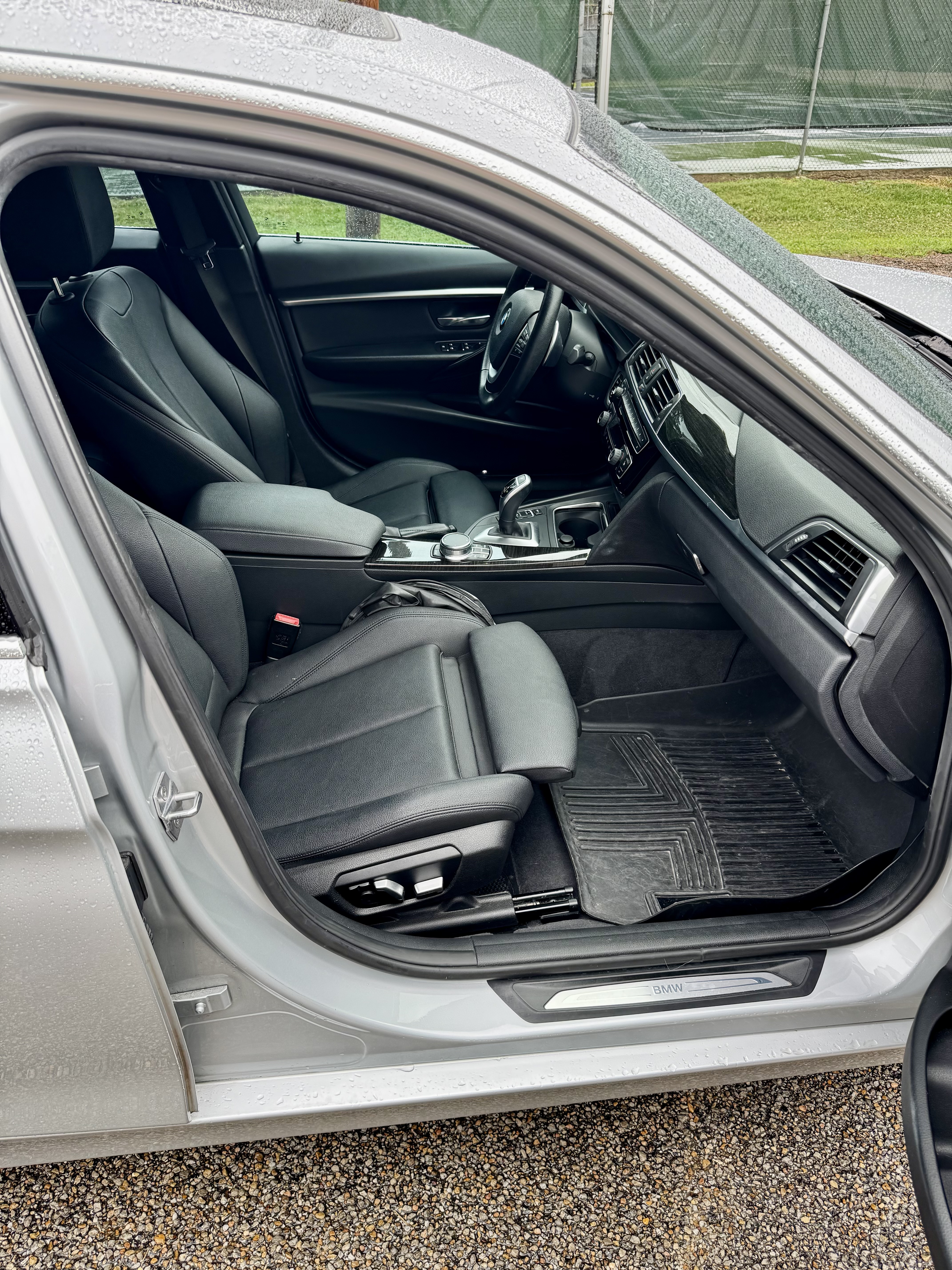 Used 2017 BMW 330i Sedan RWD image 29