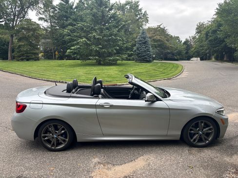 Used 2016 BMW M235i Convertible RWD image 8